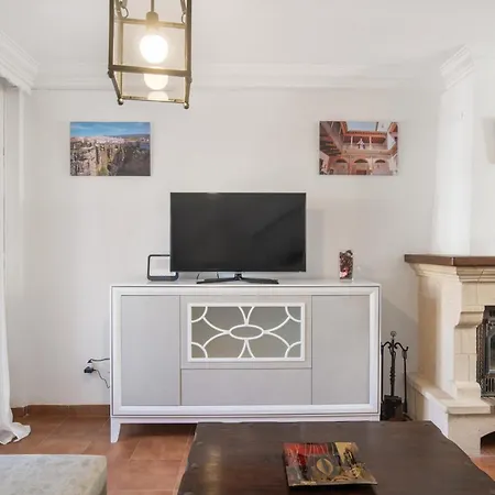 Casa Cherie Con Piscina Privada Будинок відпочинку Ронда